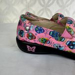 Alegria ‎ Keli Sugar Skulls Pink Nursing Clogs Día de los Muertos Shoes Size 38 Photo 9