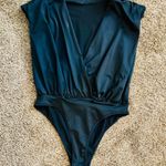 SheIn Ruched Shoulder Pads
Plunging Neck Bodysuit
Black / 4(S) Photo 2