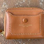 Marc Jacobs  M0014215 tan WOMEN'S MINI EMPIRE CITY COMPACT LEATHER WALLET Photo 1