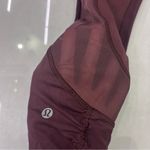 Lululemon  Seek The Heat Crop
Bordeaux Drama Photo 10
