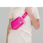 Lululemon Everywhere NWT Belt Bag Sonic Pink Fannie pack Photo 11