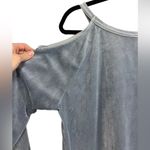 Mystree NWT  Cold Shoulder Velvet Top M‎ Photo 6