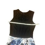 Women’s floral dress size medium black lace detail at the top Blue Photo 4