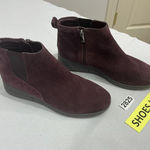 Easy Spirit Womans Sepapaya 8 M Burgandy Suede Zip Hidden Wedge Bootie NWOT Photo 0