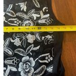 Nara Camicie Black Sleeveless Blouse White Floral Embroidery Size 0 XSmall NEW Photo 5