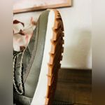 The North Face  
ThermoBall Lace-Up WP Boots - Women's size 7 Photo 4