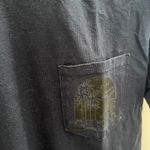 Oak Island Pocket Tee Size M Photo 1