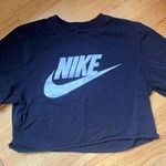 Nike Women’s Small Crop Tshirt Photo 0
