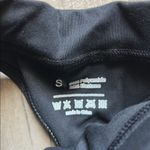 Black Sleeveless Zip Photo 2