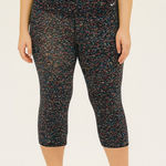 Nike  Multicolor Print Capri Leggings-Dri-Fit Performance Wear (1036) Photo 0