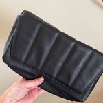 Universal Threads Universal Thread Black Crossbody Bag with Chain Strap Photo 4