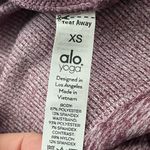 Alo Yoga ALO • Sheila Leggings in Dragonfruit Heather/Caramel Heather Photo 8