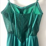 Emerald green prom dress Size XS Photo 3