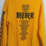 Justin Bieber Team Bieber World Tour Yellow Crew Neck SweatShirt Uni Merch Casual Size Small Photo 9