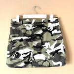 Almost Famous  | Camo Print High Rise Mini Skirt Sz 13 Photo 3