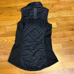 Athleta  Women’s XXS Black Rock Springs Quilted Vest Winter Fall Sporty Pockets Photo 4