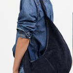 Madewell NEW  The Essential Curve Shoulder Bag Navy Suede Photo 0
