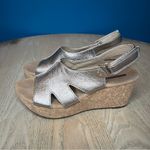 Clarks  Collection Gold Metallic Annadel Bari Cork Wedge Sandals Women’s Size 8.5 Photo 6