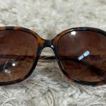 Tahari Sunglasses Photo 0