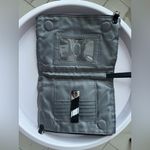 ThirtyOne Boutique Thirty One Cross Town Wallet/Wristlet/Crossbody Black Chevron EUC Photo 5