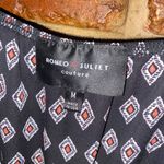 Romeo + Juliet Couture Geometric Sleeveless Surplice Jumpsuit Womens Size Medium Photo 3