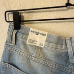 We The Free NWT  Tinsley Baggy High Rise Straight Leg Denim Short Size 26 Photo 4
