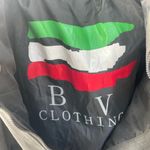 B.v Clothing  Photo 1