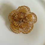 Vintage Mother of Pearl & Gold Tone Wire Flower Pin White Photo 5