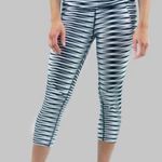 Satva NWT  Cassie Capri In Arrow Print Photo 0