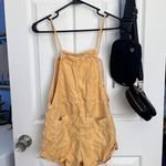 Billabong yellow romper Photo 0