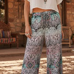 Sundance  Feathers by Tolani Veeda Pants Photo 0