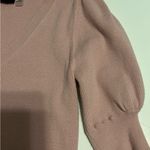Tahari  pink ribbed vneck sweater size medium Photo 3