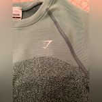 Gymshark green cropped long sleeve workout cinch back top women’s size small Photo 2