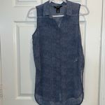 White House | Black Market WHBM Sheer Denim-Blue Sleeveless Collar Button Down Top/Tunic Size XSP Photo 3
