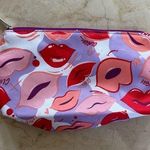 Clinique  NWOT Lips Makeup Clutch Bag Photo 0