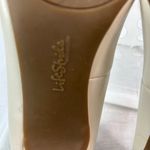 Life Stride  7.5 Cream Heels with Silver Bow Photo 8