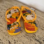 Havaianas x FARM Rio Bucolic Floral flip-flops. Size US 7/8. MSRP $38 Photo 10