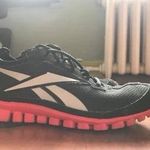 Reebok original release RealFlex sneaker men’s size 5.5 - women’s size 8.5 Photo 0