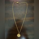 Savvy Cie Jewels 22k Gold Plated Monogram Letter E Coin Pendant Necklace Photo 2