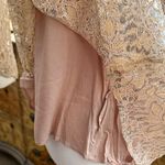 Q&A Elegant Lace Blouse Pearl/Tan Photo 7
