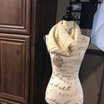 Charlotte Russe scarf Beige Photo 4