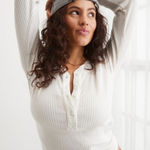 Aerie  The Road Trip Long Sleeve Henley T-Shirt in White/Cream Women’s Size Large Photo 0