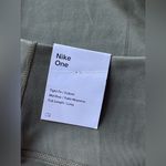 Nike One Women's Mid-Rise Leggings Size S NWT Photo 4