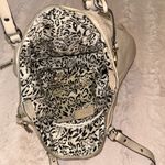 Jessica Simpson  handbag Photo 9