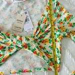 Mango Floral Twist-Front Crop Top vacation resort wear Photo 9