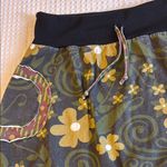 Luna Claire MEDIUM Floral Black Green Red A Photo 4