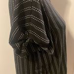 Lily White - Short sleeve,‎ stripe, black and white blouse Size M Photo 2