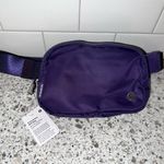 Lululemon NWT 1L everywhere Belt Bag Dark purple Photo 3