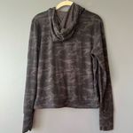 Vuori Halo Essential Hoodie in Black Camo Photo 4