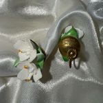 Denton England Screw Back Vintage Earrings White Green Yellow‎ Porcelain Flowers Photo 5